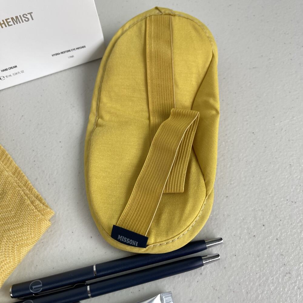 Delta One Rio Radiance Yellow Missoni Amenity Kit Bag Socks NEW 2026 Summer - Picture 16 of 16